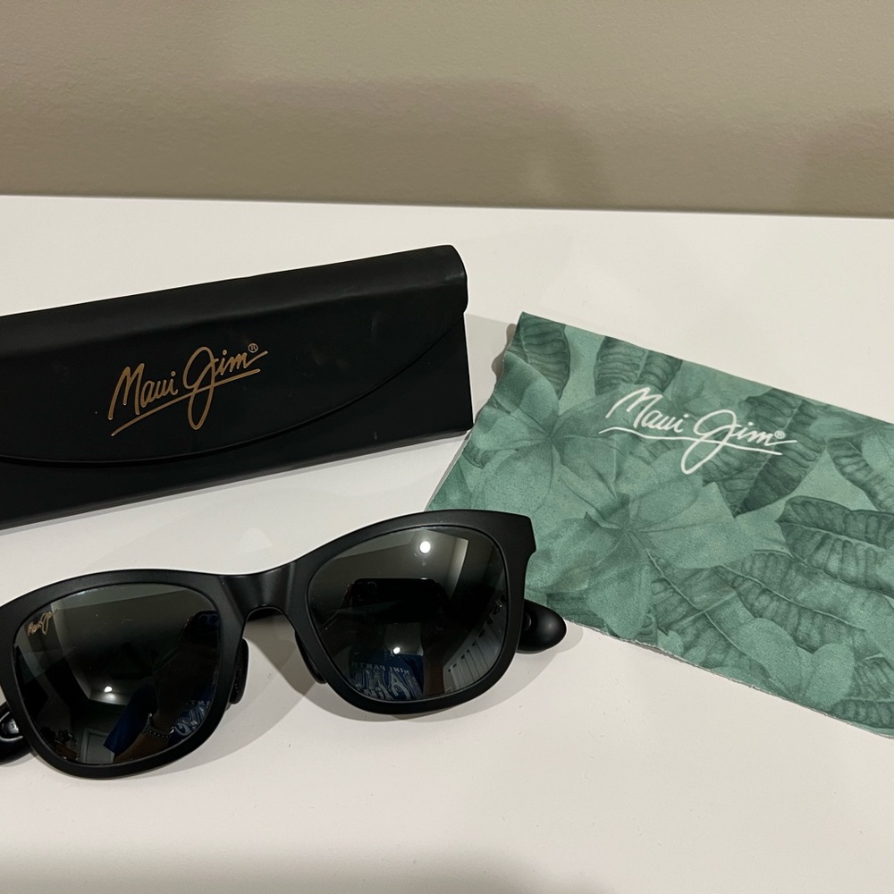 Maui Jim Hana Bay Black Polarized Sunglasses